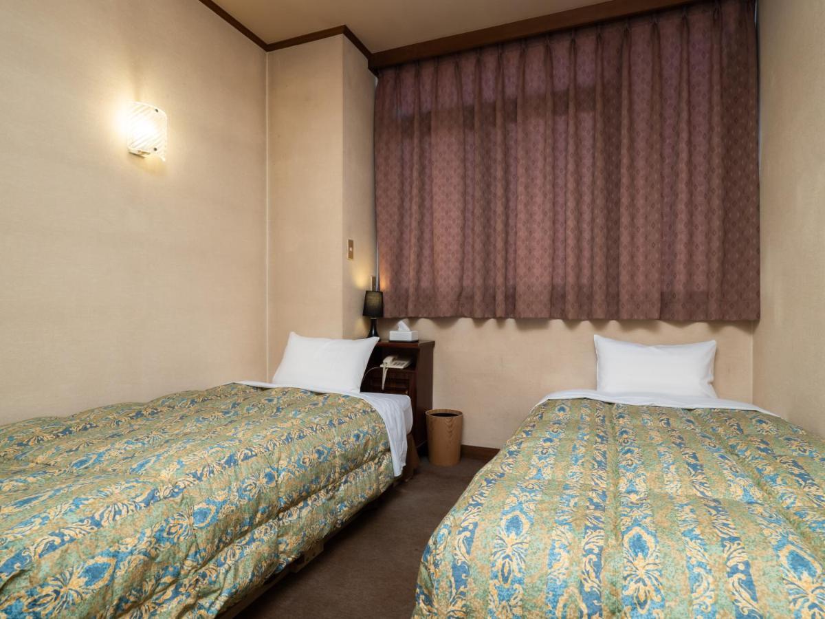 Business Hotel Nakayama Нагоя Экстерьер фото