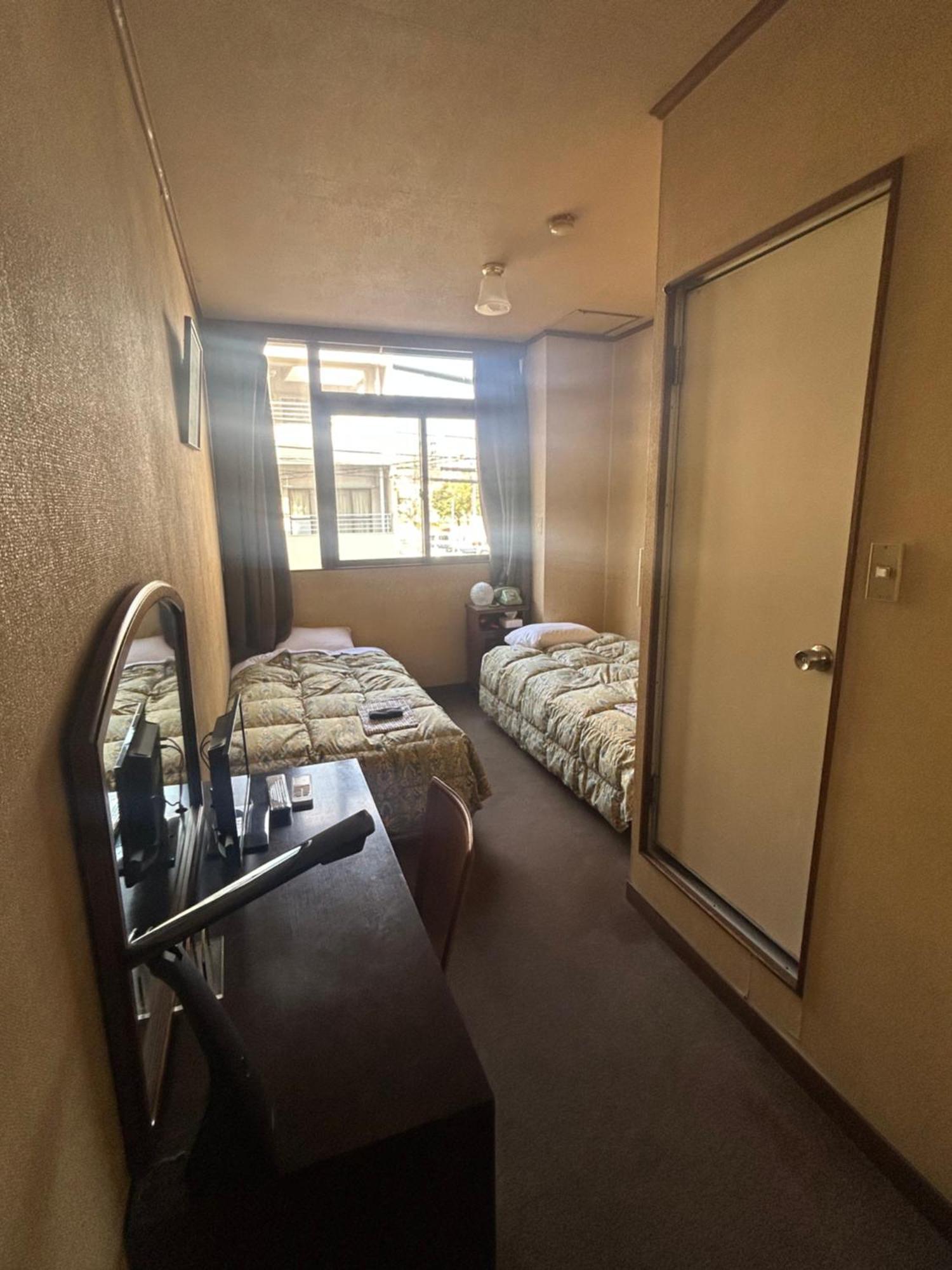 Business Hotel Nakayama Нагоя Экстерьер фото